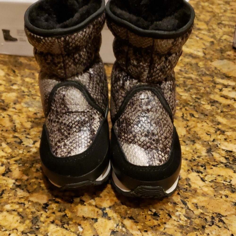 Winter boots